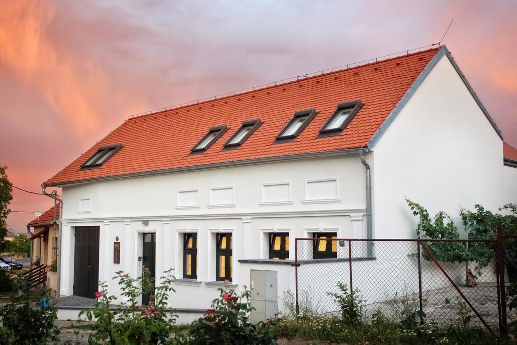 Penzion Vinarstvi Konitz Znojmo Dış mekan fotoğraf